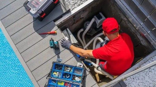 swimming pool cleaning service